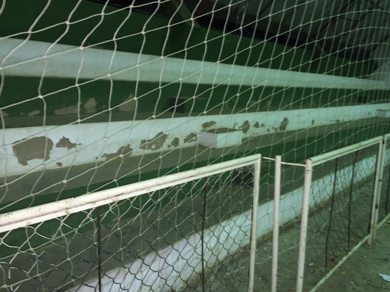 Leia mais sobre o artigo Desportistas de Sertânia reclamam de ginásio abandonado