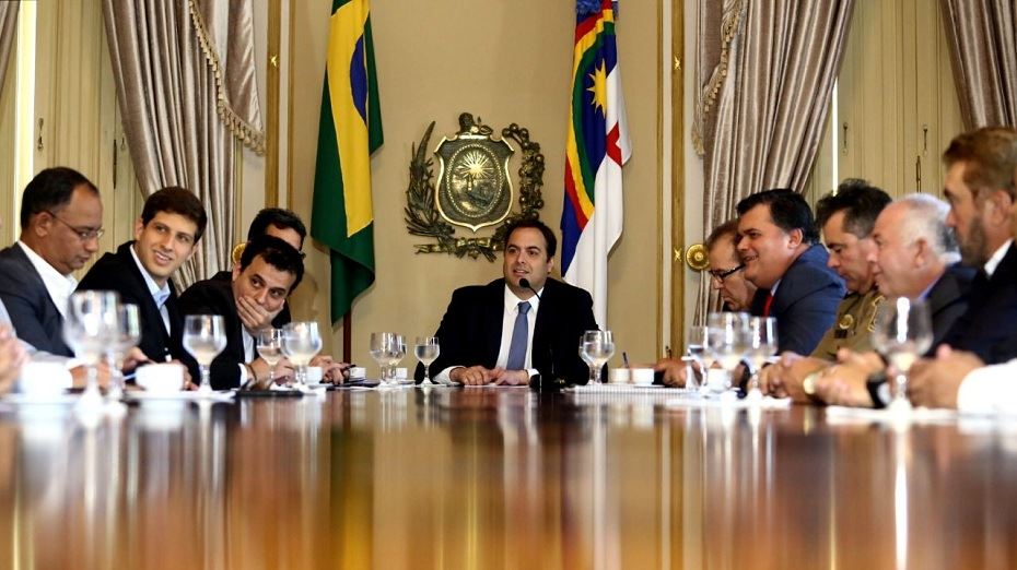 Leia mais sobre o artigo Paulo Câmara assina decreto para criação do Bope no Estado