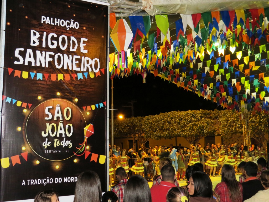 Leia mais sobre o artigo Apresentação de quadrilhas é sucesso em Sertânia