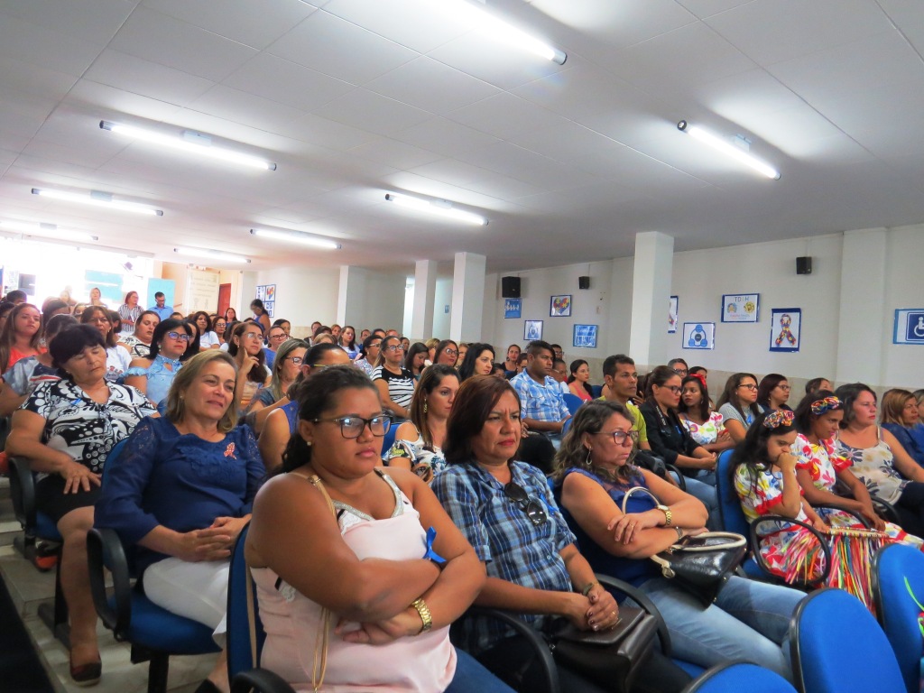 Leia mais sobre o artigo Educação promove capacitação para o Programa Pacto para Diferença