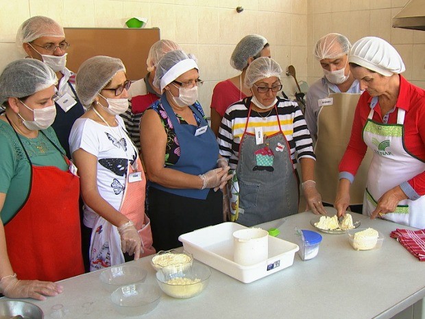 Leia mais sobre o artigo Sertânia recebe curso gratuito sobre queijos artesanais de leite de cabra, em julho