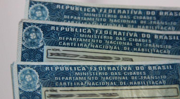 Leia mais sobre o artigo Justiça Federal determina que Detrans voltem a emitir CRLV em papel