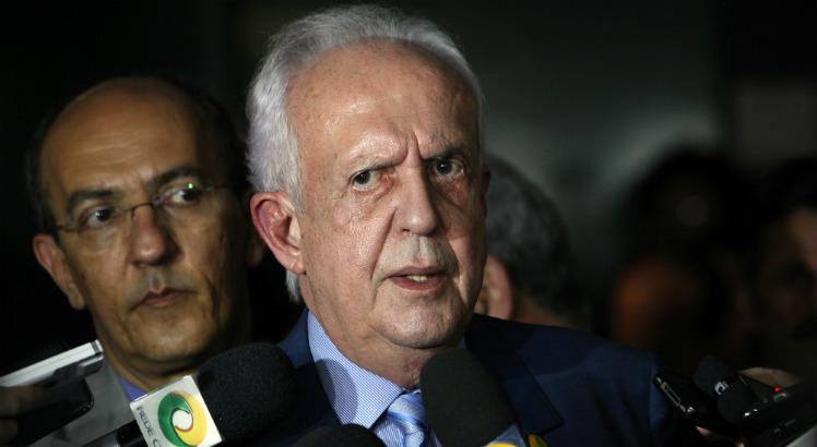 Leia mais sobre o artigo ‘Não tenho dificuldade em pedir votos para Humberto Costa’, diz Jarbas