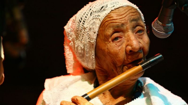 Leia mais sobre o artigo Pifeira pernambucana, Zabé da Loca morre aos 93 anos