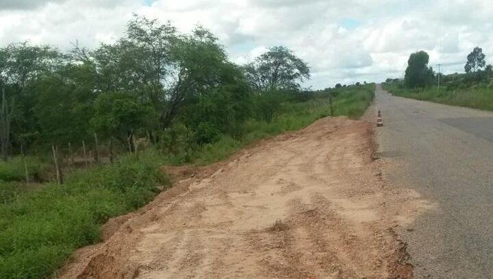 Leia mais sobre o artigo DER prossegue com a conservação viária da PE-475