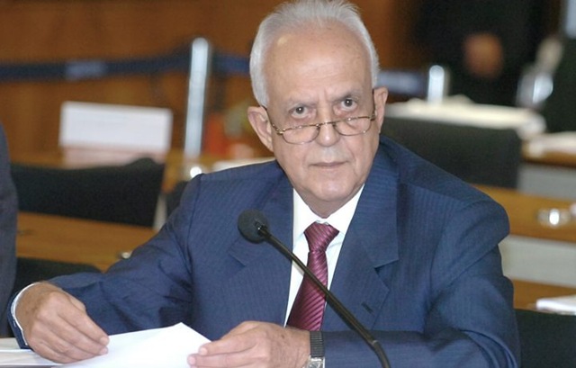 Leia mais sobre o artigo Com Alzheimer avançando, Jarbas Vasconcelos se despede da vida pública