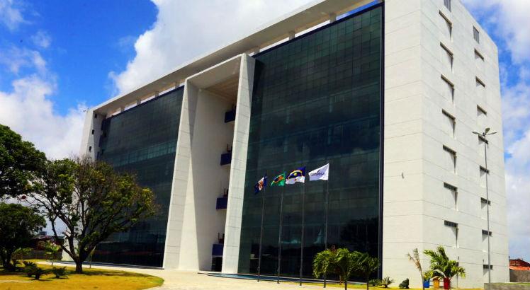 Leia mais sobre o artigo Compesa vai dar descontos de até 90% para contas atrasadas