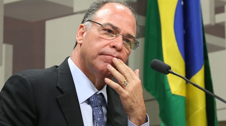 Leia mais sobre o artigo Fernando Bezerra Coelho entrega o cargo de líder do governo Bolsonaro após sofrer derrota para o TCU