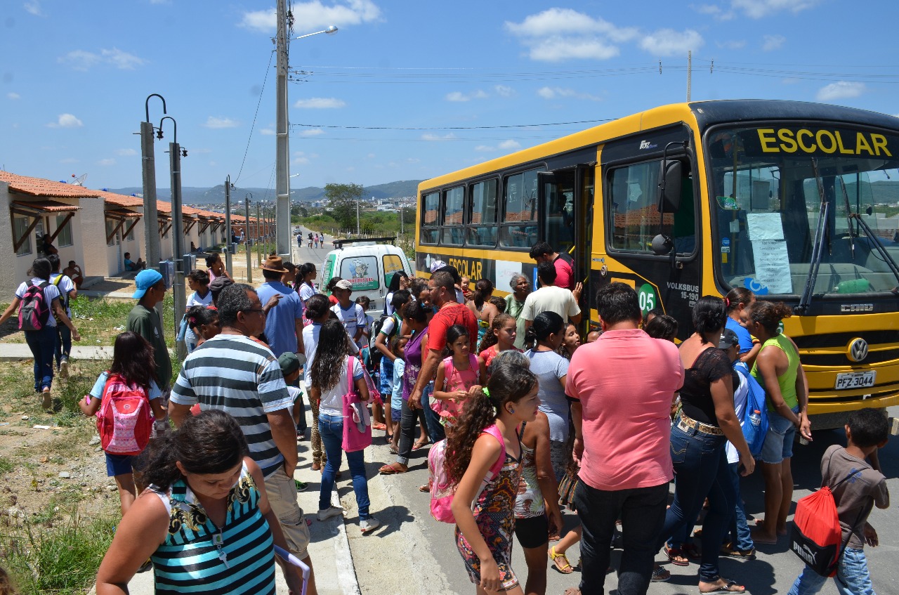 Leia mais sobre o artigo Prefeitura de Arcoverde informa que transporte escolar está funcionando parcialmente