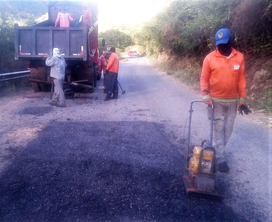 Leia mais sobre o artigo DER finaliza operação tapa-buracos em estrada do Pajeú