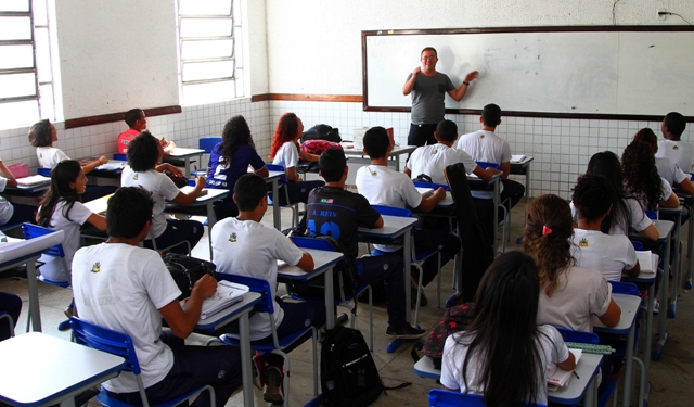 Leia mais sobre o artigo Pernambuco tem 37.105 matrículas garantidas no programa federal Escola em Tempo Integral