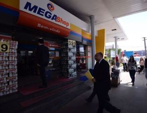 Leia mais sobre o artigo Rede de postos vai pagar multa de R$ 1 milhão por boatos