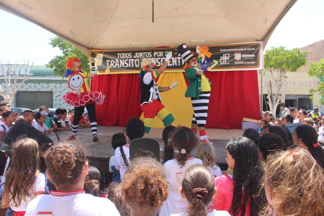 Leia mais sobre o artigo Sertânia realiza evento dentro do projeto Professor Amigo do Trânsito