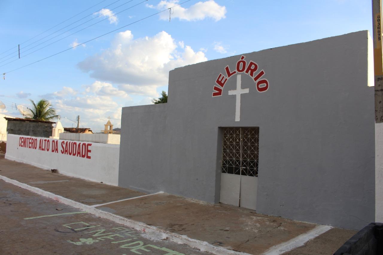Leia mais sobre o artigo Cemitério de Sertânia funcionará no Dia de Finados seguindo normas de segurança
