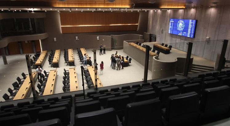 Leia mais sobre o artigo Sancionada Lei que suspende taxa extra para cancelamento de voos e pacotes de viagens durante a pandemia