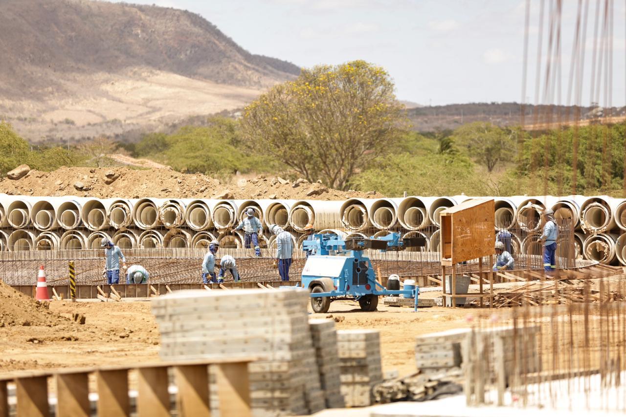 Leia mais sobre o artigo Diogo Moraes ressalta importância das das obras do Esgotamento Sanitário para população de Santa Cruz do Capibaribe