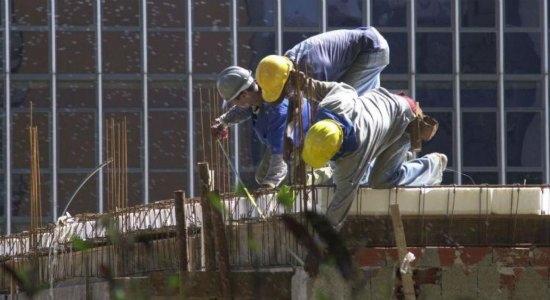 Leia mais sobre o artigo Setor da construção civil deve ser um dos primeiros a voltar em Pernambuco