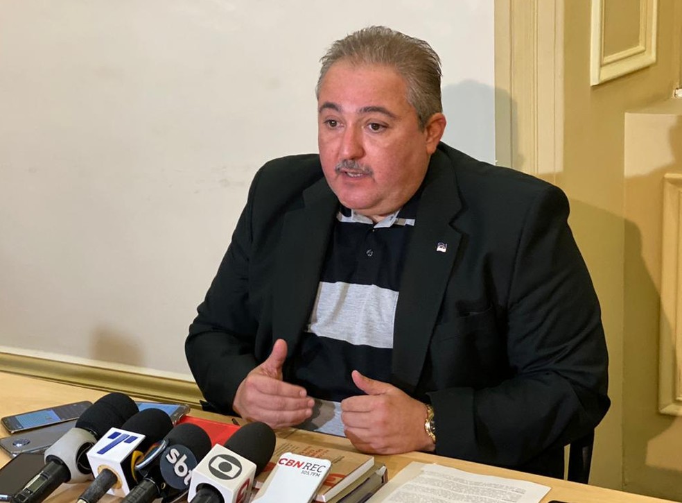 Leia mais sobre o artigo Secretário de Saúde de PE e chefe de gabinete do governador têm resultado confirmado para Covid-19