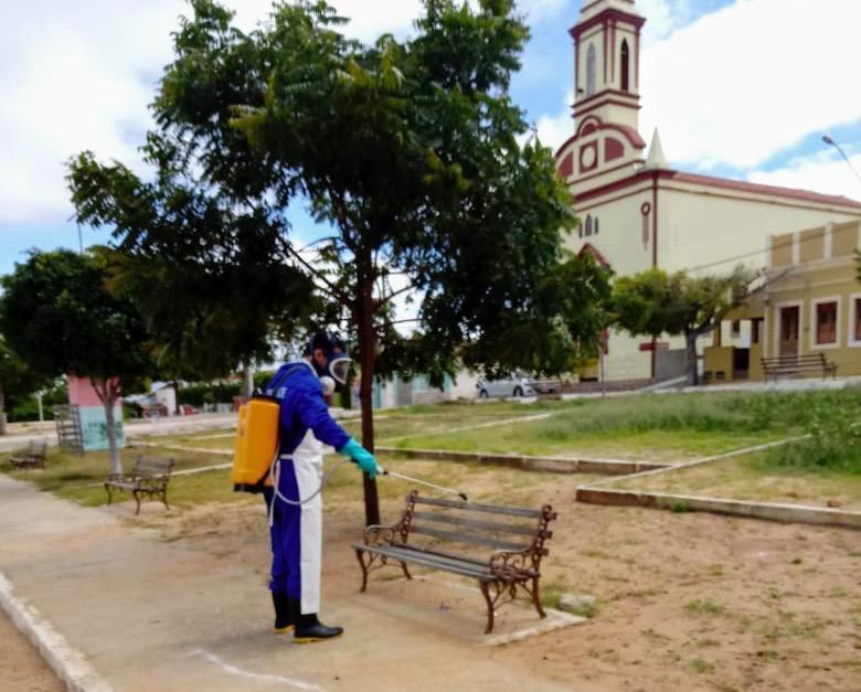 Leia mais sobre o artigo Trabalho de desinfecção chega aos distritos e povoados de Sertânia