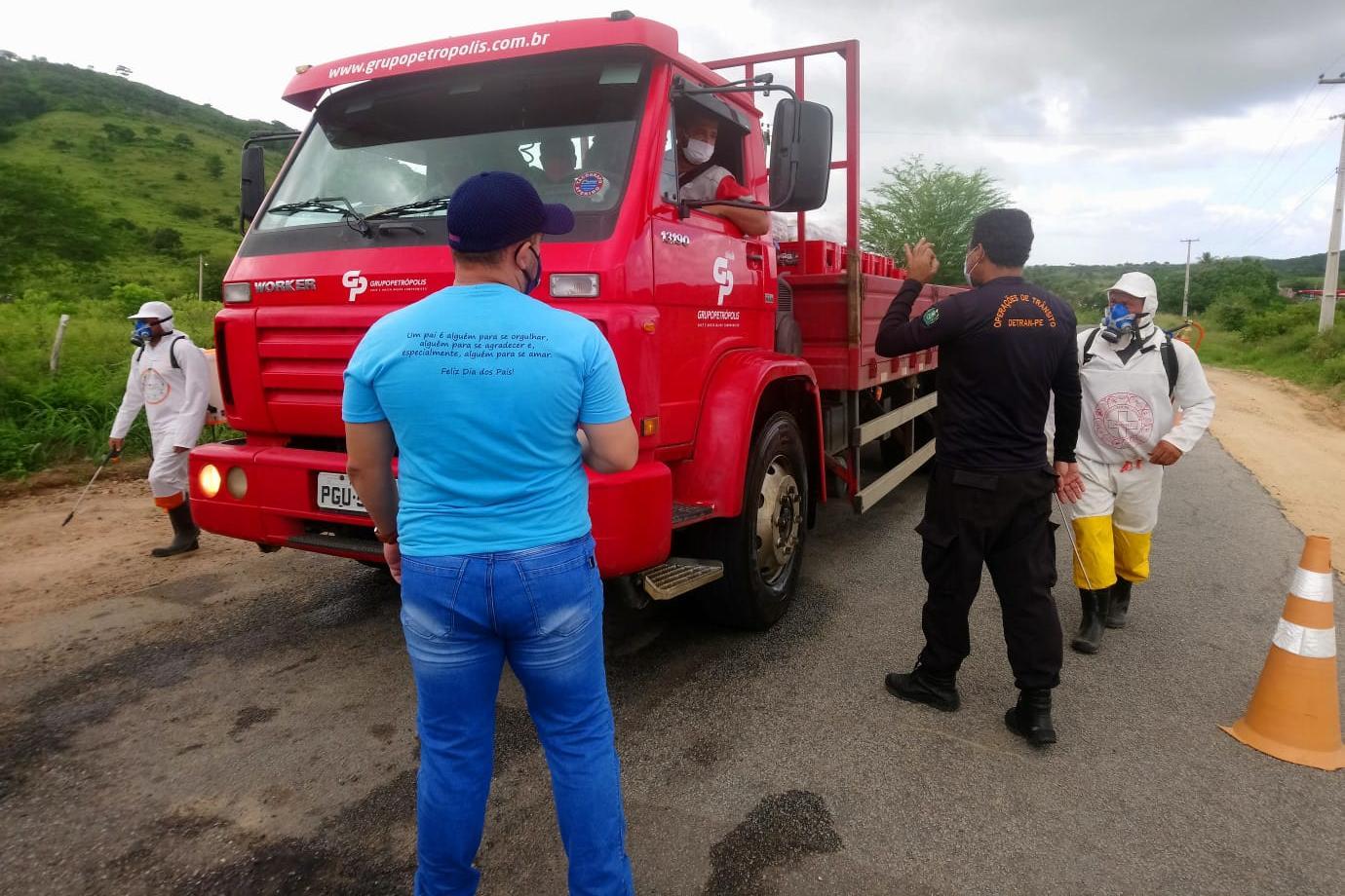 Leia mais sobre o artigo DETRAN-PE apoia barreiras sanitárias de higienização no interior