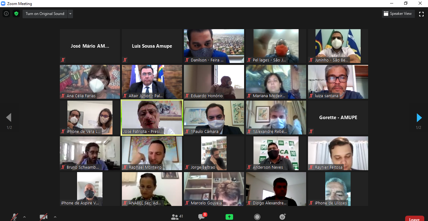 Leia mais sobre o artigo Prefeitos se reúnem com Paulo Câmara para debater plano de convivência