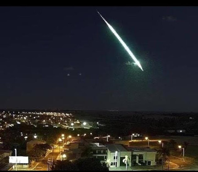 Leia mais sobre o artigo Moradores de Pajeú e Moxotó relatam clarão nos ares e forte estrondo