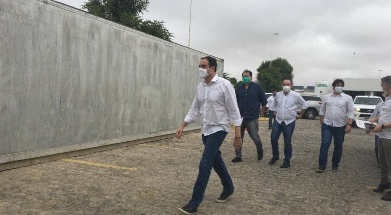 Leia mais sobre o artigo Paulo Câmara entrega novas estruturas para atendimento aos casos da Covid-19 no Sertão