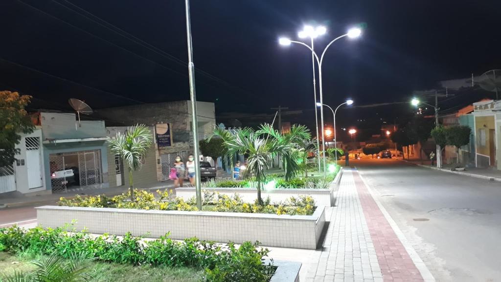 Leia mais sobre o artigo Primeira fase da requalificação da praça da Rua Velha é concluída em Sertânia