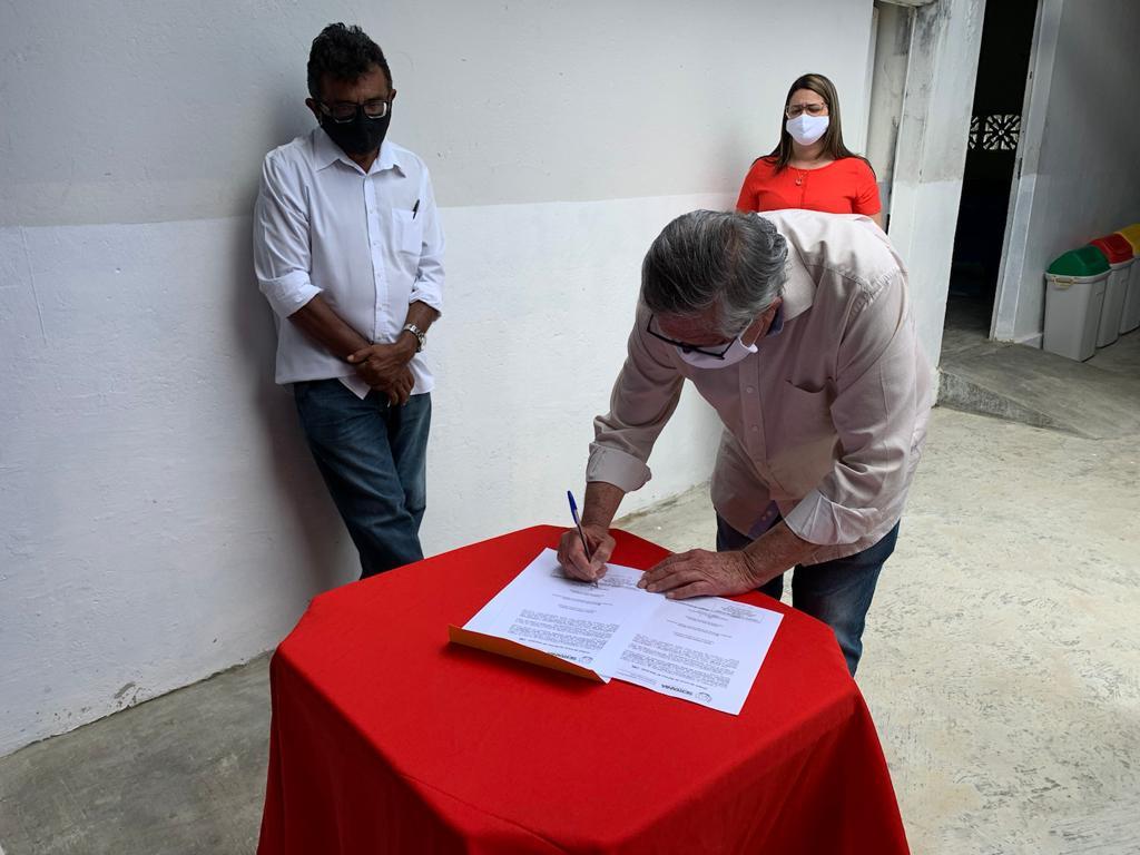 Leia mais sobre o artigo Prefeitura de Sertânia vai construir quadra poliesportiva no sítio Caianas