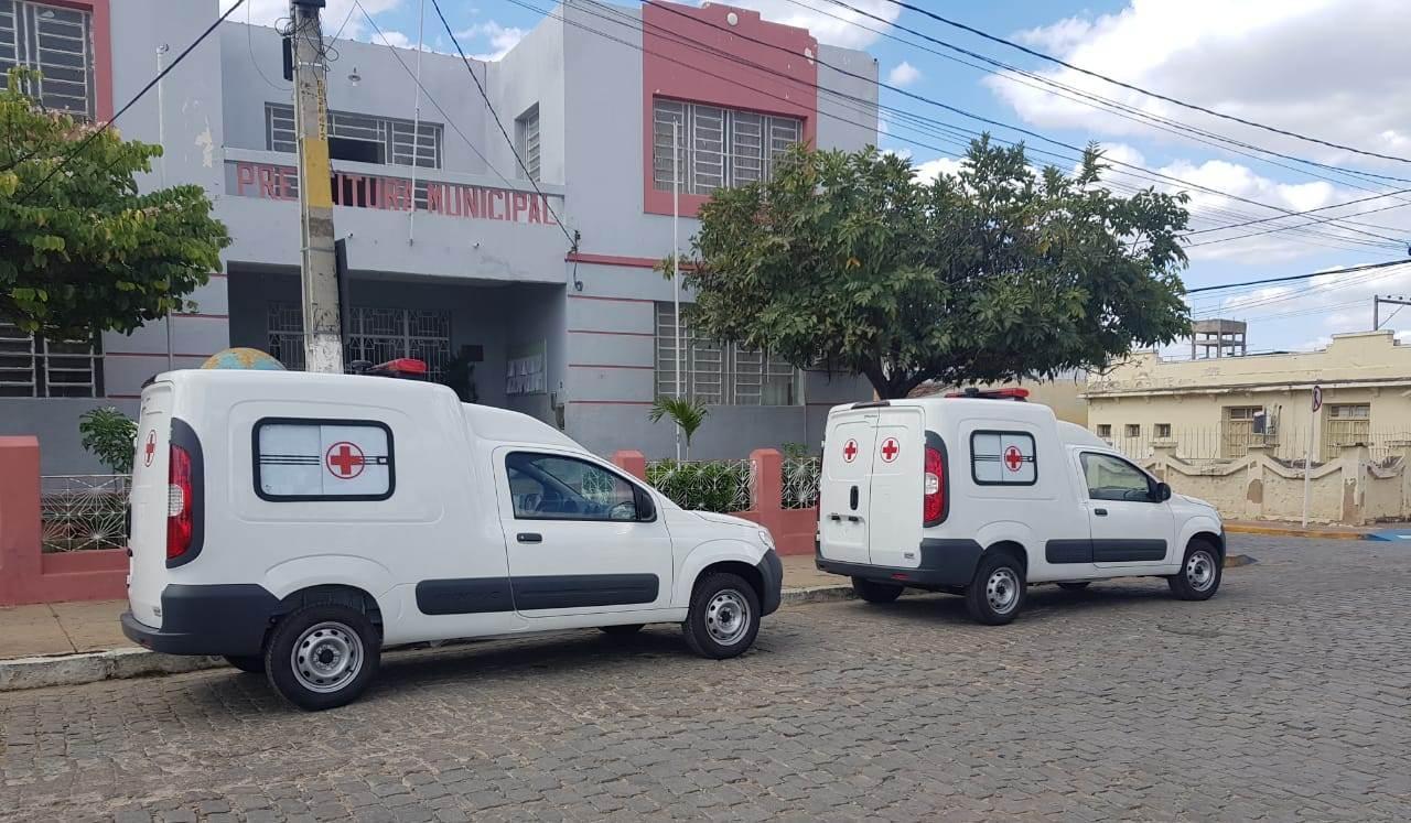 Leia mais sobre o artigo Sertânia recebe mais três ambulâncias