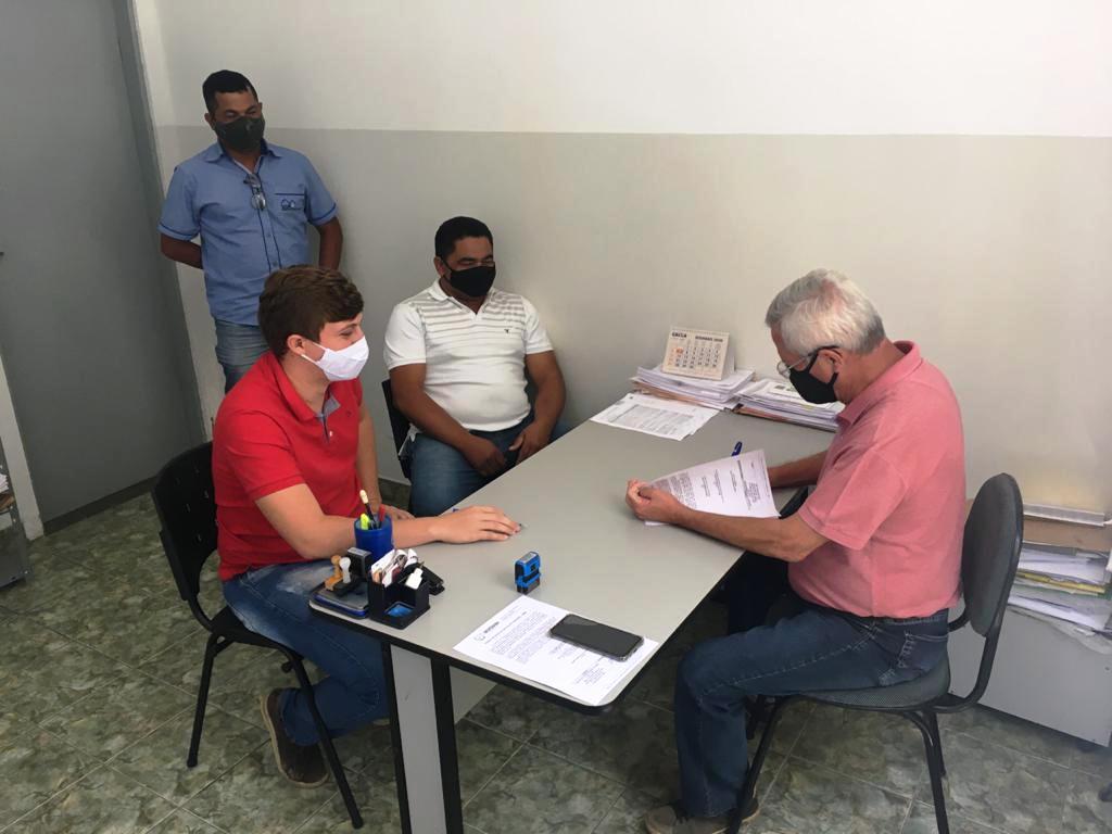 Leia mais sobre o artigo Prefeitura de Sertânia dá Ordem de Serviço para construção da Quadra Poliesportiva da Escola Isaura Xavier dos Santos