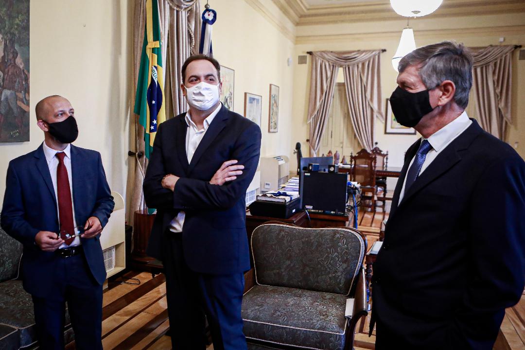 Leia mais sobre o artigo Paulo Câmara comemora investimento de R$ 70 milhões em indústria de papel