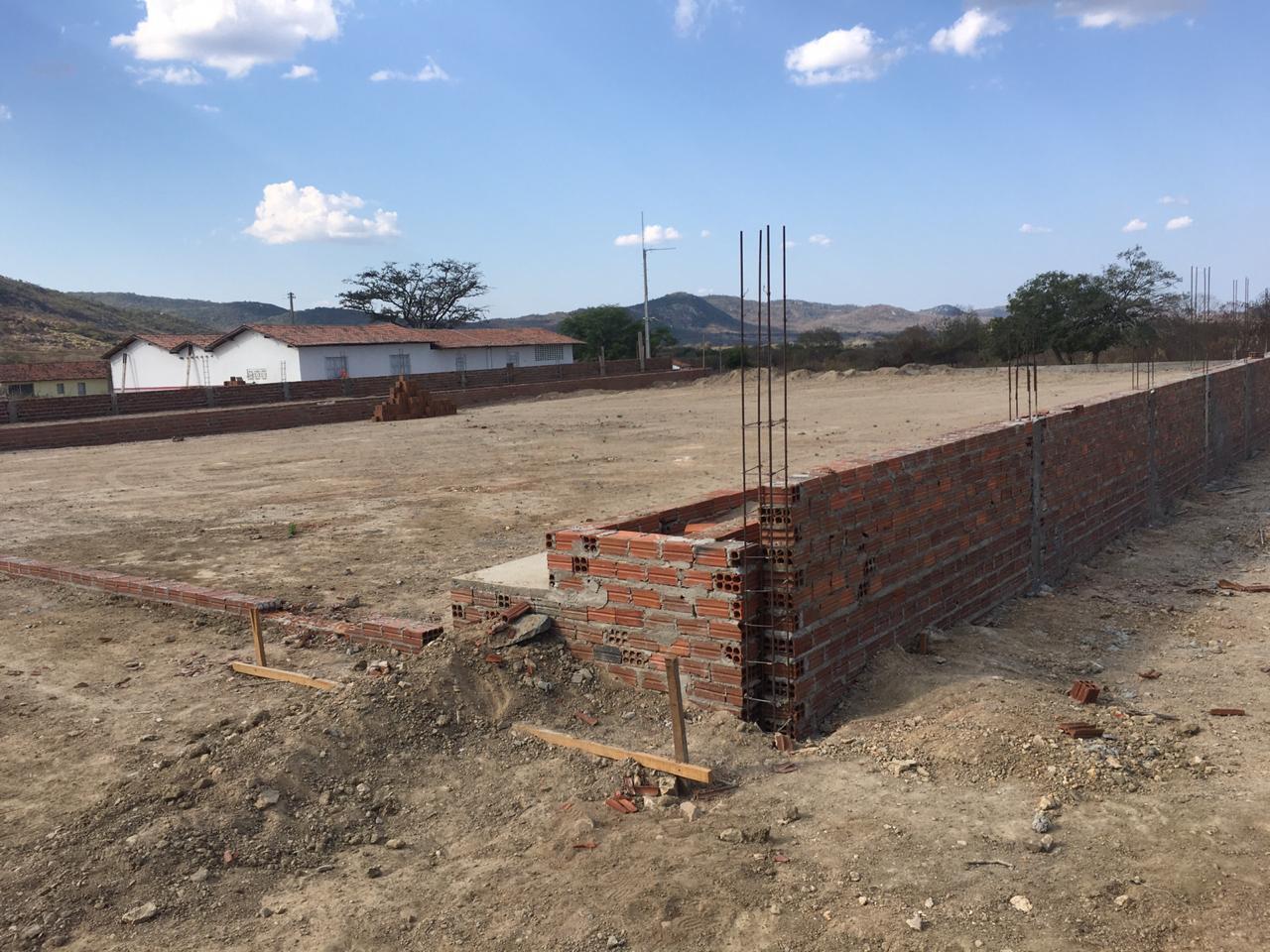 Leia mais sobre o artigo Sertânia: Sítio Caianas será contemplado com uma Quadra Poliesportiva