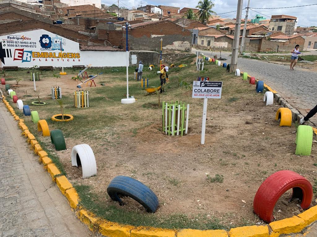 Leia mais sobre o artigo Projeto Rua Viva chega ao bairro Mário Melo Nova