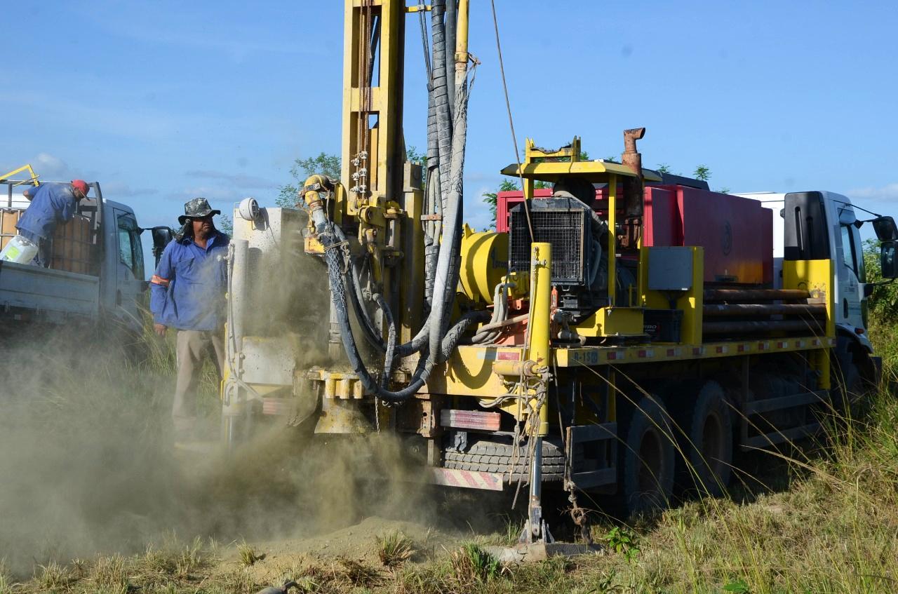 Leia mais sobre o artigo Governo de Pernambuco perfura 139 poços artesianos em 23 municípios do Estado