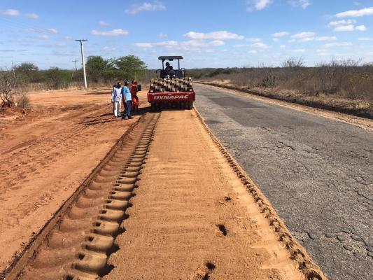 Leia mais sobre o artigo Começam as obras de reconstrução da PE-265, no Sertão do Moxotó