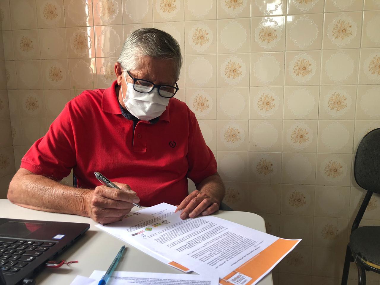 Leia mais sobre o artigo Prefeito Ângelo Ferreira assina Termo de Compromisso com a Primeira Infância