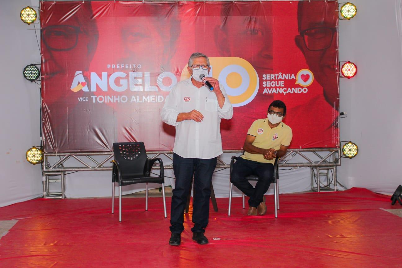 Leia mais sobre o artigo Ângelo Ferreira comanda primeiro comício virtual de Sertânia