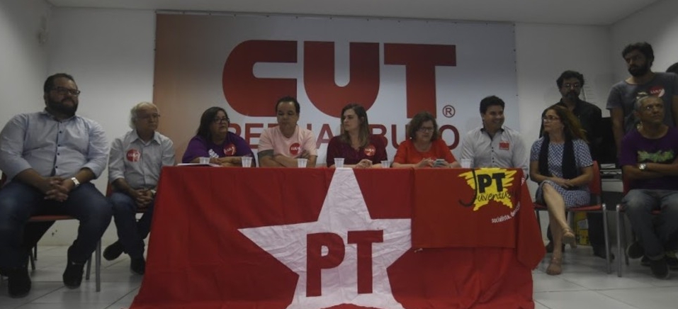 Leia mais sobre o artigo PT oficializa saída do governo de Pernambuco