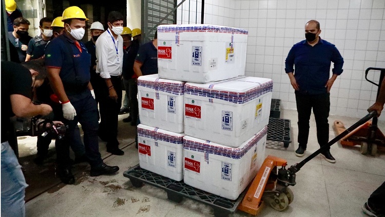 Leia mais sobre o artigo Pernambuco recebeu 84 mil doses da vacina AstraZeneca/Oxford