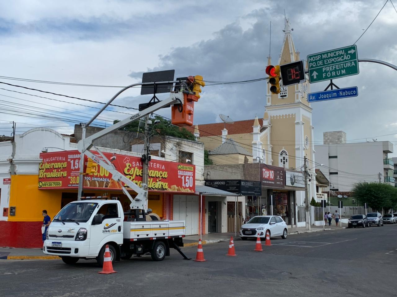 Leia mais sobre o artigo Prefeitura de Sertânia inicia instalação de câmeras de videomonitoramento