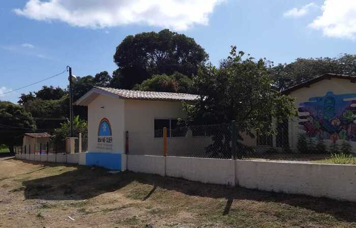 Leia mais sobre o artigo Casos de Covid-19 levam à suspensão das aulas em escola de Fernando de Noronha