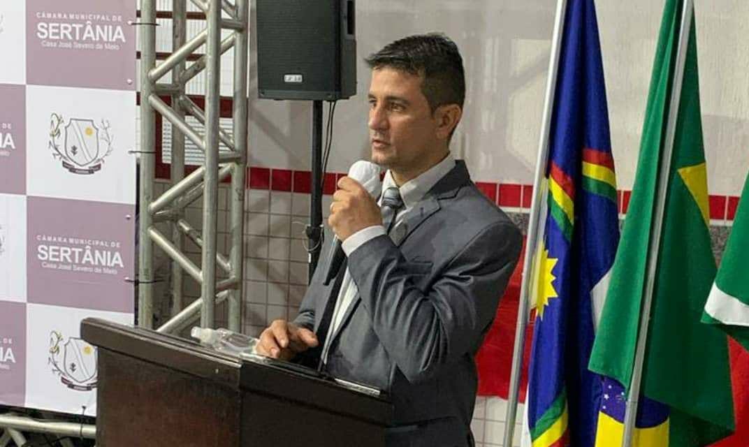 Leia mais sobre o artigo Vereador solicita criação de Biblioteca Digital em Sertânia