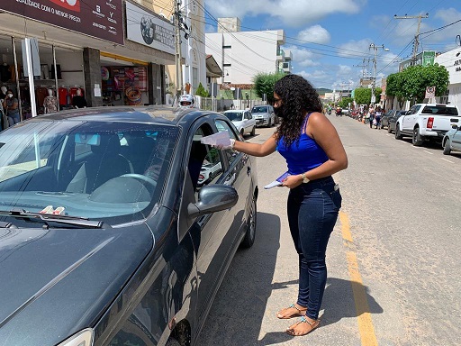 Leia mais sobre o artigo Prefeitura de Sertânia realiza panfletagem para conscientização sobre o autismo