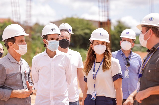 Leia mais sobre o artigo Diogo Moraes visita obras de esgotamento sanitário de Belo Jardim