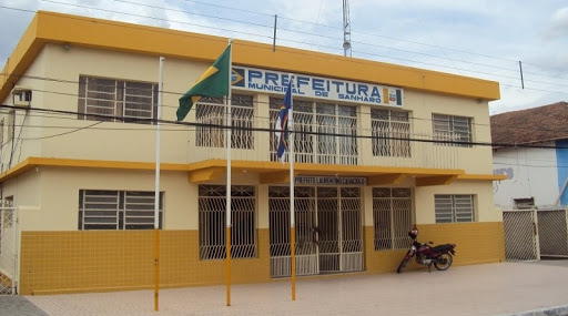 Leia mais sobre o artigo Secretaria de Educação de Sanharó se compromete a realizar concurso para substituir professores temporários por efetivos