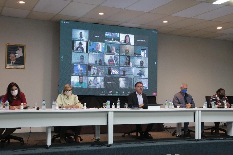 Leia mais sobre o artigo Amupe realiza assembleia com prefeitos