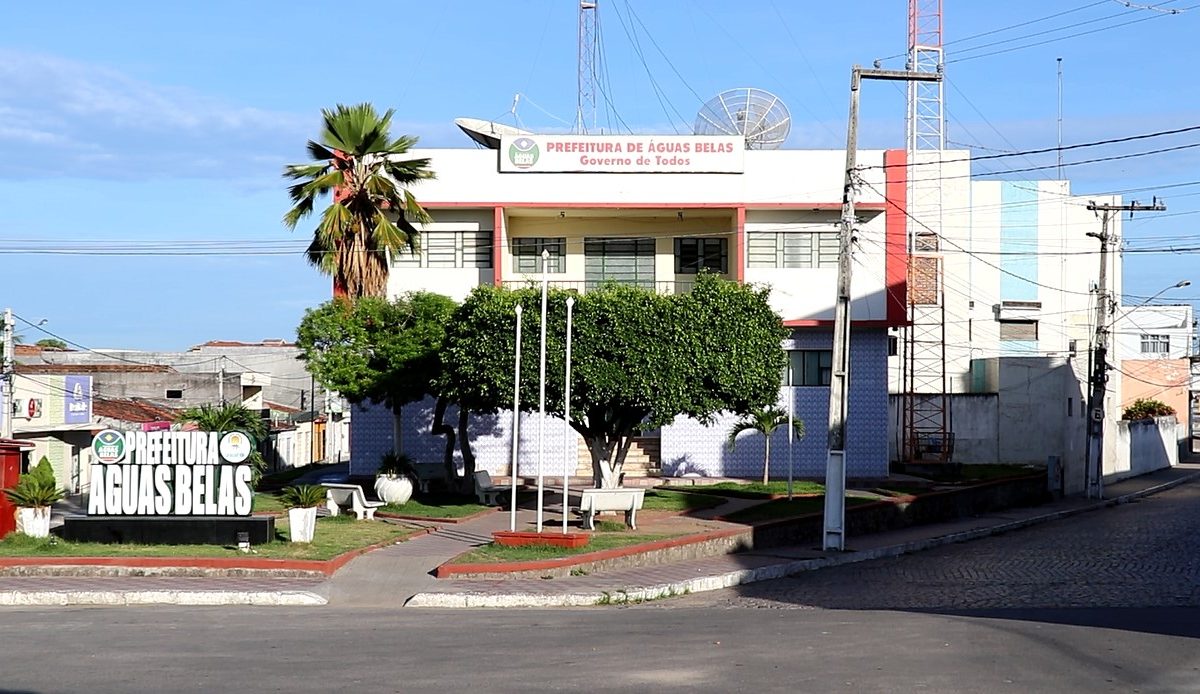 Leia mais sobre o artigo Prefeito e vice-prefeita de Águas Belas têm mandatos cassados por abuso de poder político e econômico nas Eleições 2020