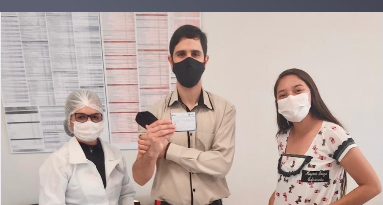 Leia mais sobre o artigo Prefeitura de Sertânia inicia vacinação dos bancários que trabalham no município