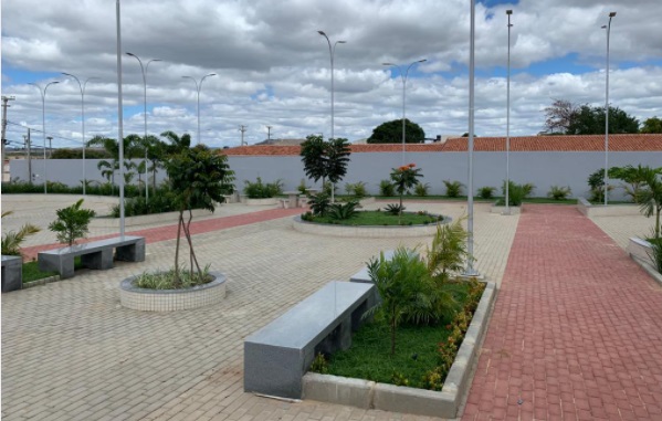 Leia mais sobre o artigo Prefeitura de Sertânia conclui construção de duas praças